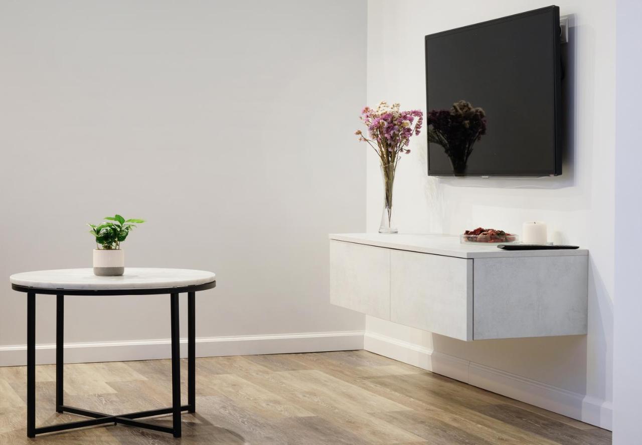 Owls Hill Apartment Kaunas Kültér fotó