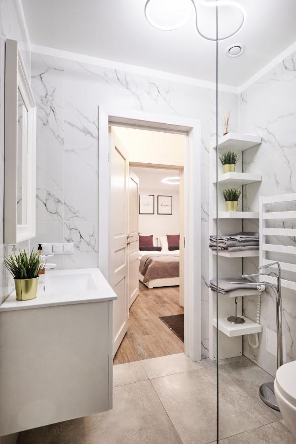 Owls Hill Apartment Kaunas Kültér fotó